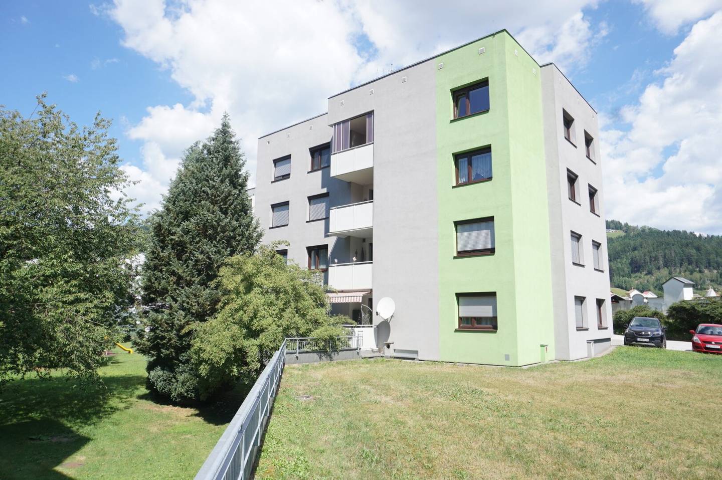 Sanierte 3-Zimmer-Eigentumswohnung in schöner Siedlungslage mit Loggia und Tiefgaragenstellplatz in Kindberg