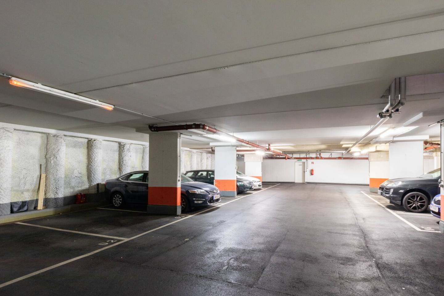 PROVISIONSFREI! Heller Tiefgaragenstellplatz in gepflegter Garage – komfortabel &amp; sicher!