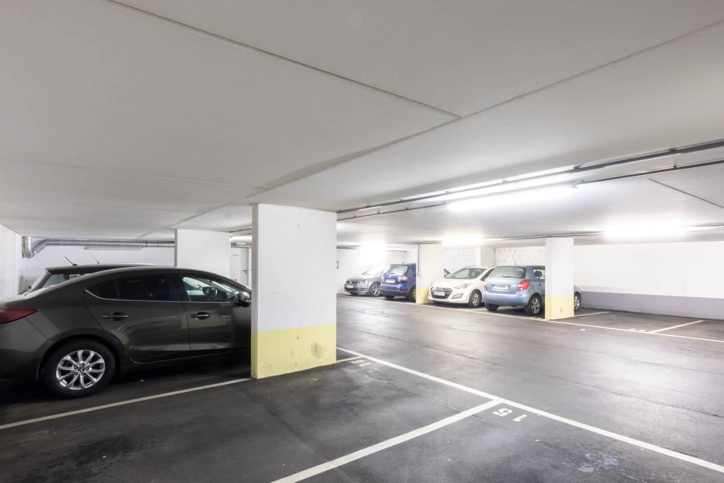 PROVISIONSFREI! Heller Tiefgaragenstellplatz in gepflegter Garage – komfortabel &amp; sicher!