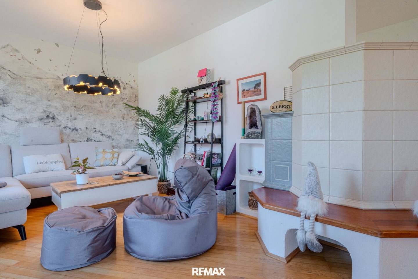 Living quality in the air spa town: bright 3-room apartment with tiled stove &amp; balcony