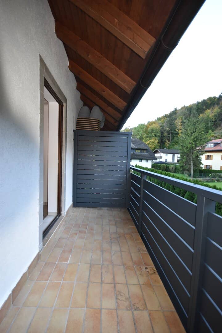 GRÖDIG - Small apartment with balcony and car parking space
