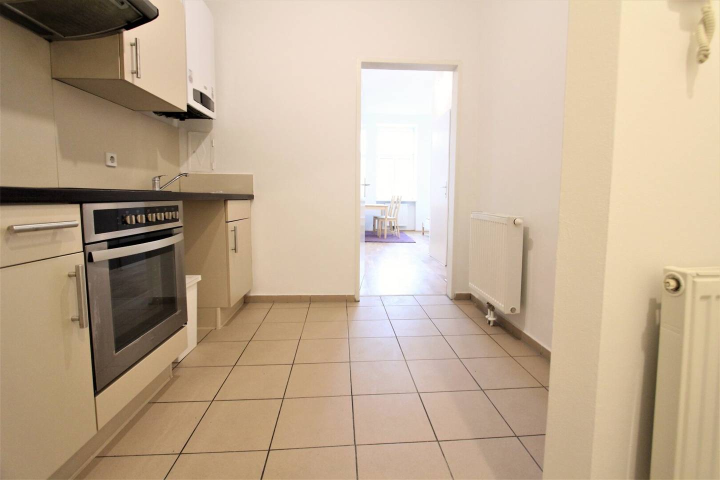 Sunny, furnished 1-room apartment in the heart of Vienna Short-term rental