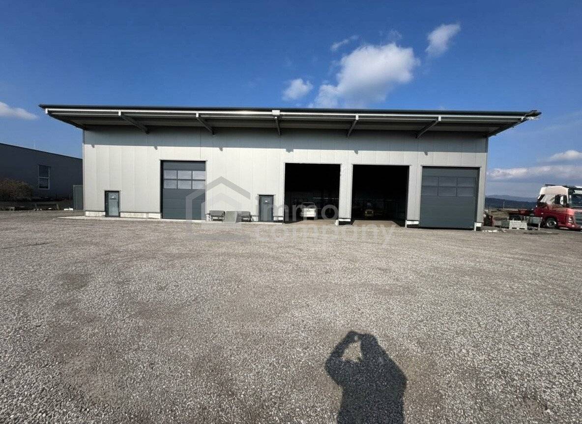 Warehouse with many possibilities
