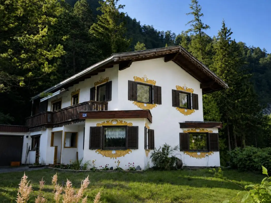 Family apartment with large garden and distant view