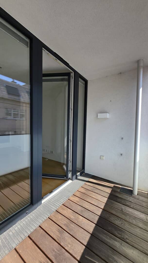 Modern 2-room apartment in 1060 - High-quality fittings and excellent spatial concept - South-facing loggia