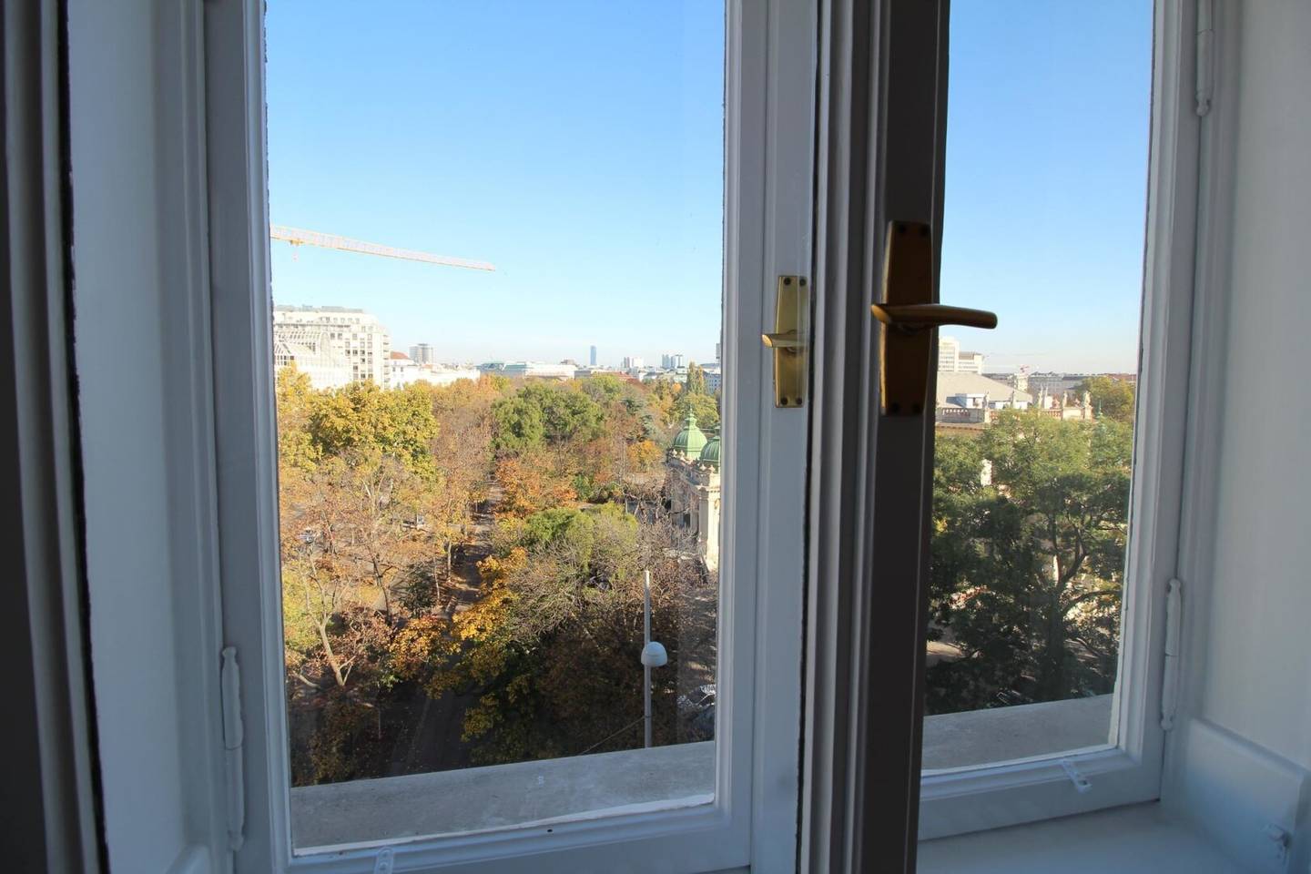Prachtvoller Altbau mit Blick über den Stadtpark / Ring