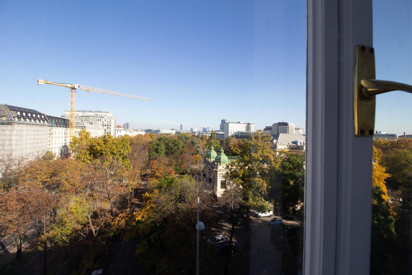 Prachtvoller Altbau mit Blick über den Stadtpark / Ring