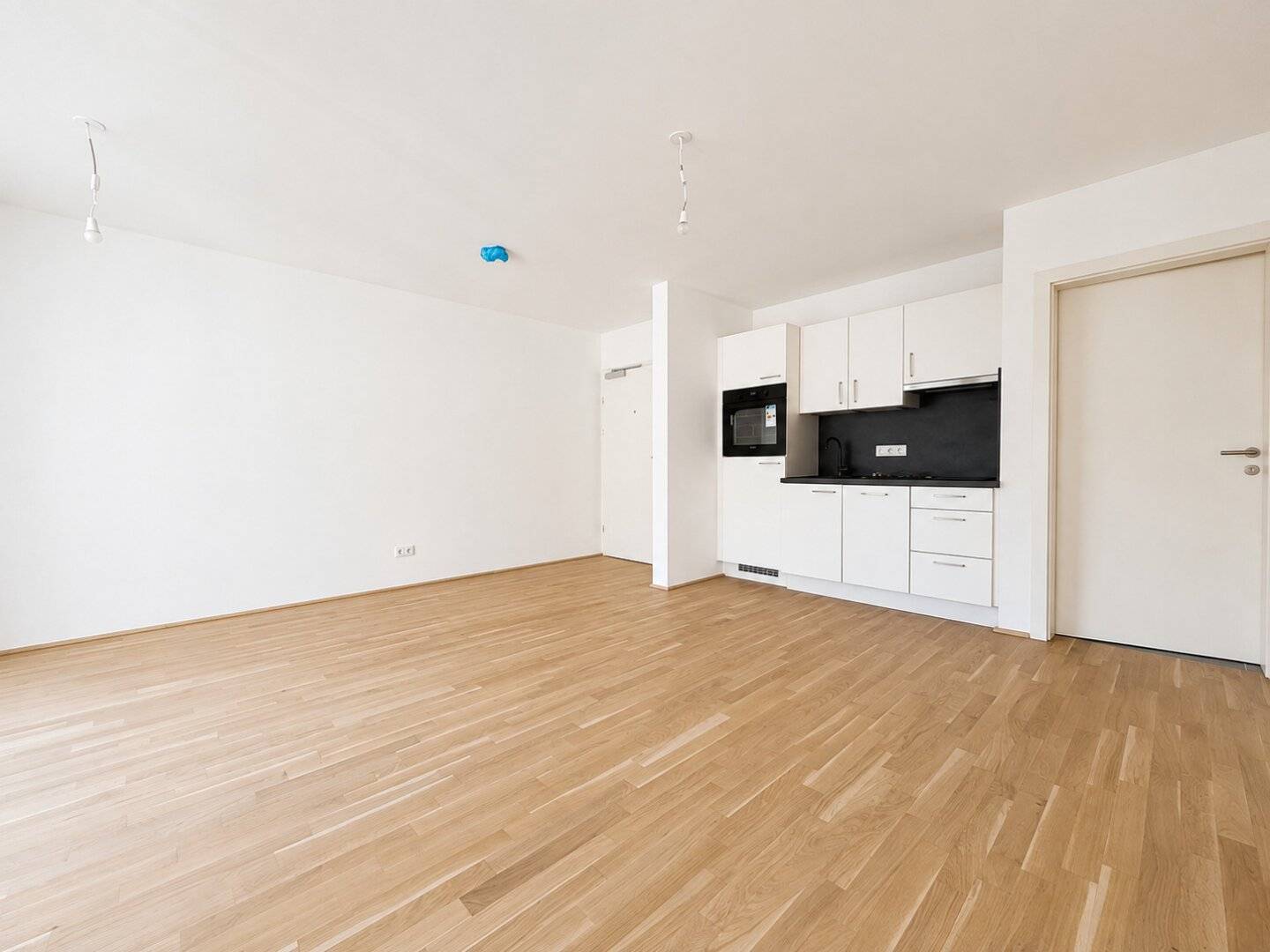 Smart investment in Vienna: 2-room new build, high rentability, low operating costs - kitchen included