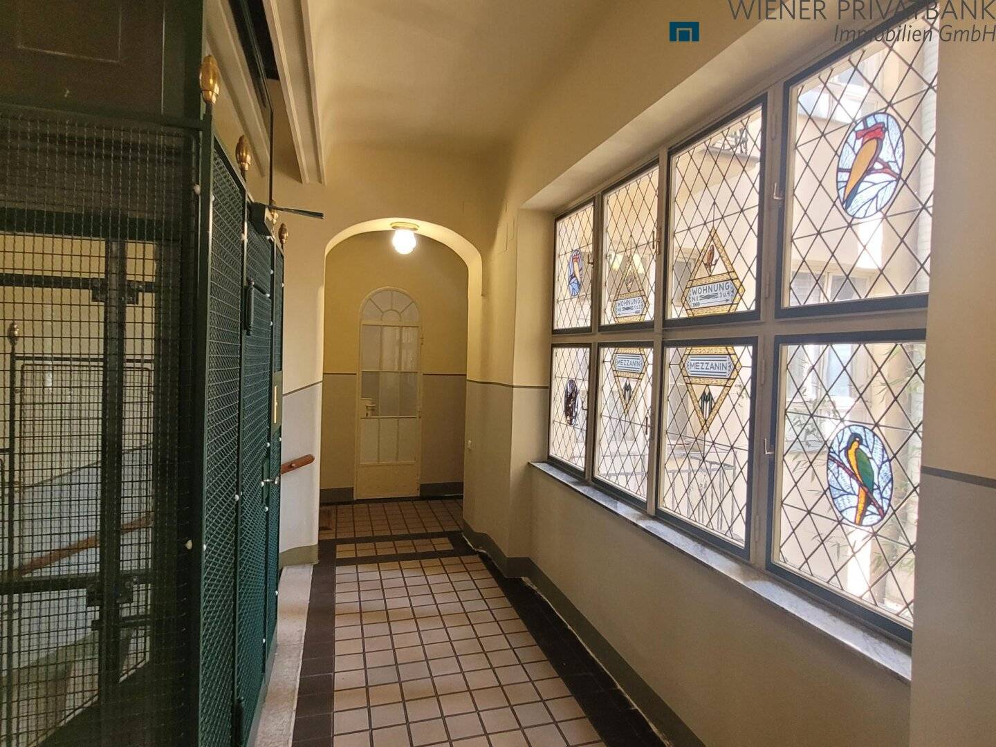 3 ROOM APARTMENT IN BEAUTIFUL OLD BUILDING NEAR INNERE STADT