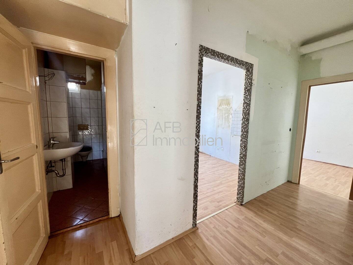 2.5-room cooperative apartment in central Eggenberg