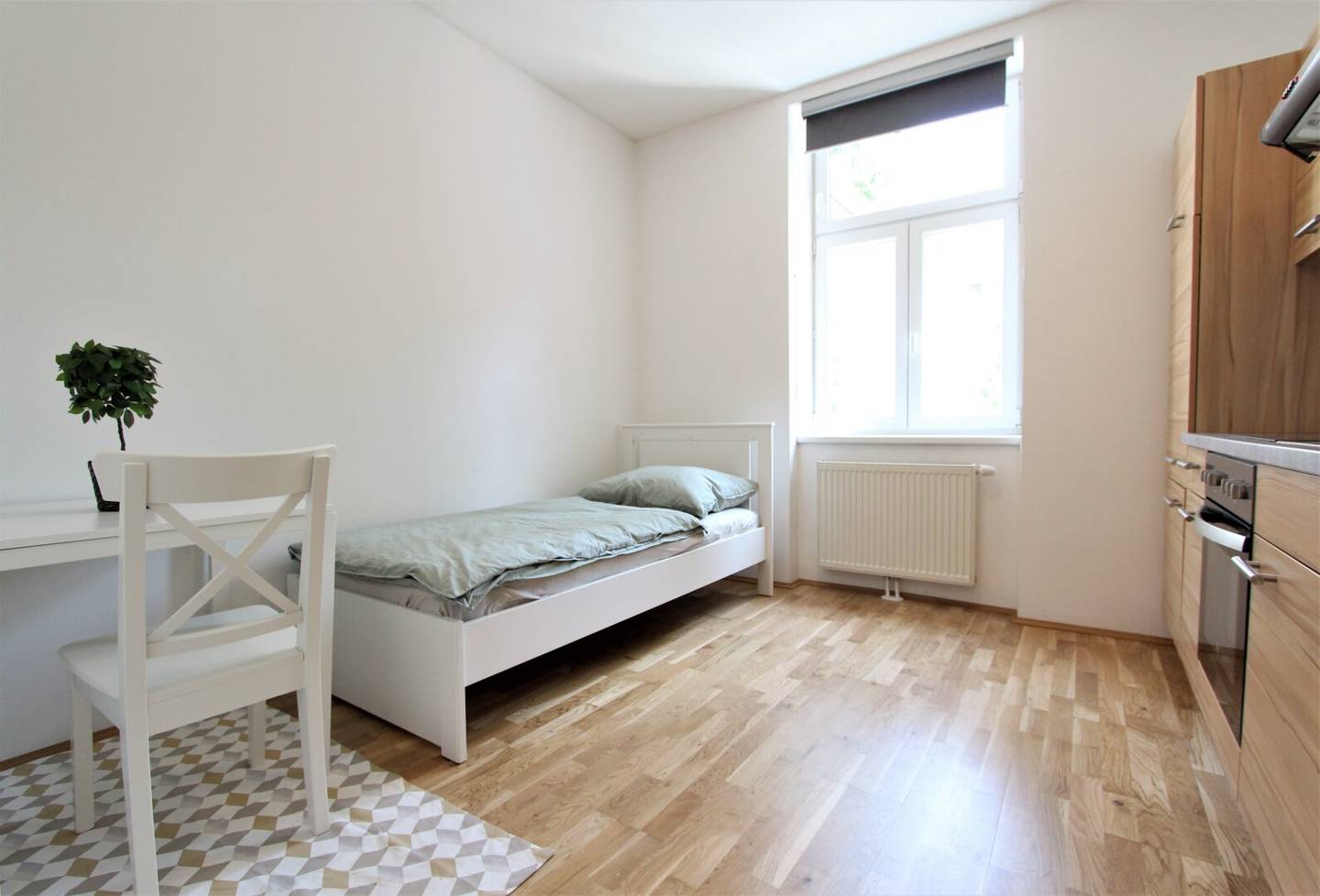 Short-term rental Modern furnished bright 1-room apartment