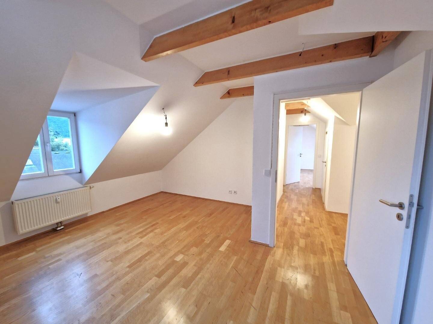 Top investment opportunity in Graz-Gösting: Rented 3-room apartment under 1,900 €/m²