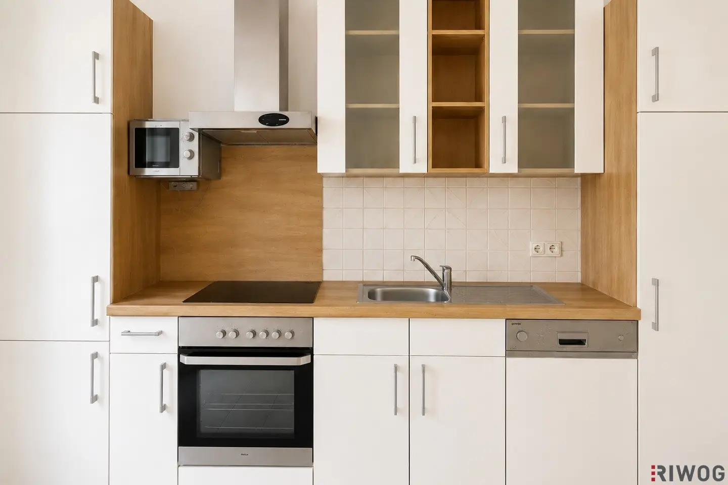 Compact Condominium with Shared Garden and Cellar | 1160 Vienna