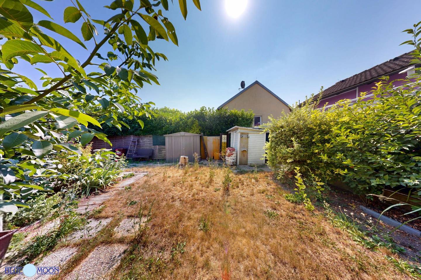 2100 Bisamberg, Badeteich Bisamberg, zwei Sommerhäuser auf 228m² Eigengrund + Pachtgrund, Seezugang, Ruhelage, nicht direkt am See jedoch nur 20 Gehsekunden zum See, Kaufpreis € 119.000,--