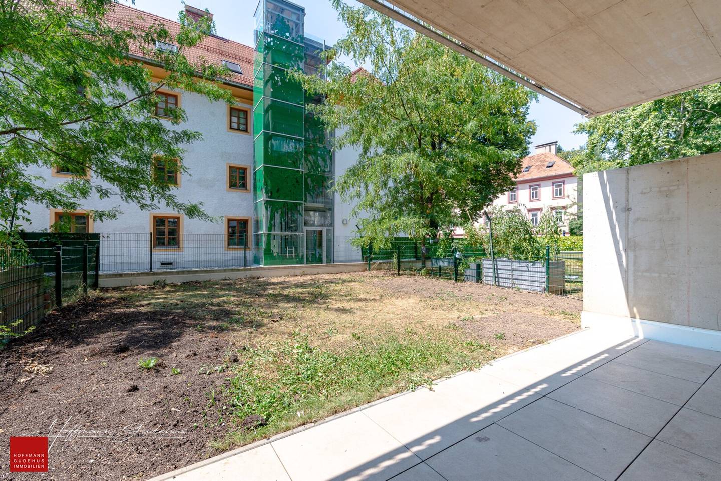 MODERNE 2-ZIMMER-GARTEN-WOHNUNG