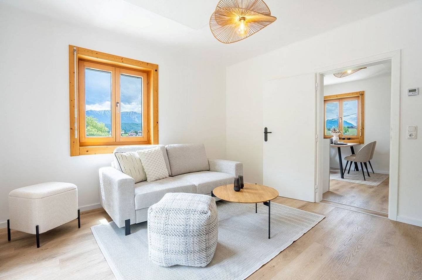 Sonnige Familienwohnung mit Garten und Bergblick