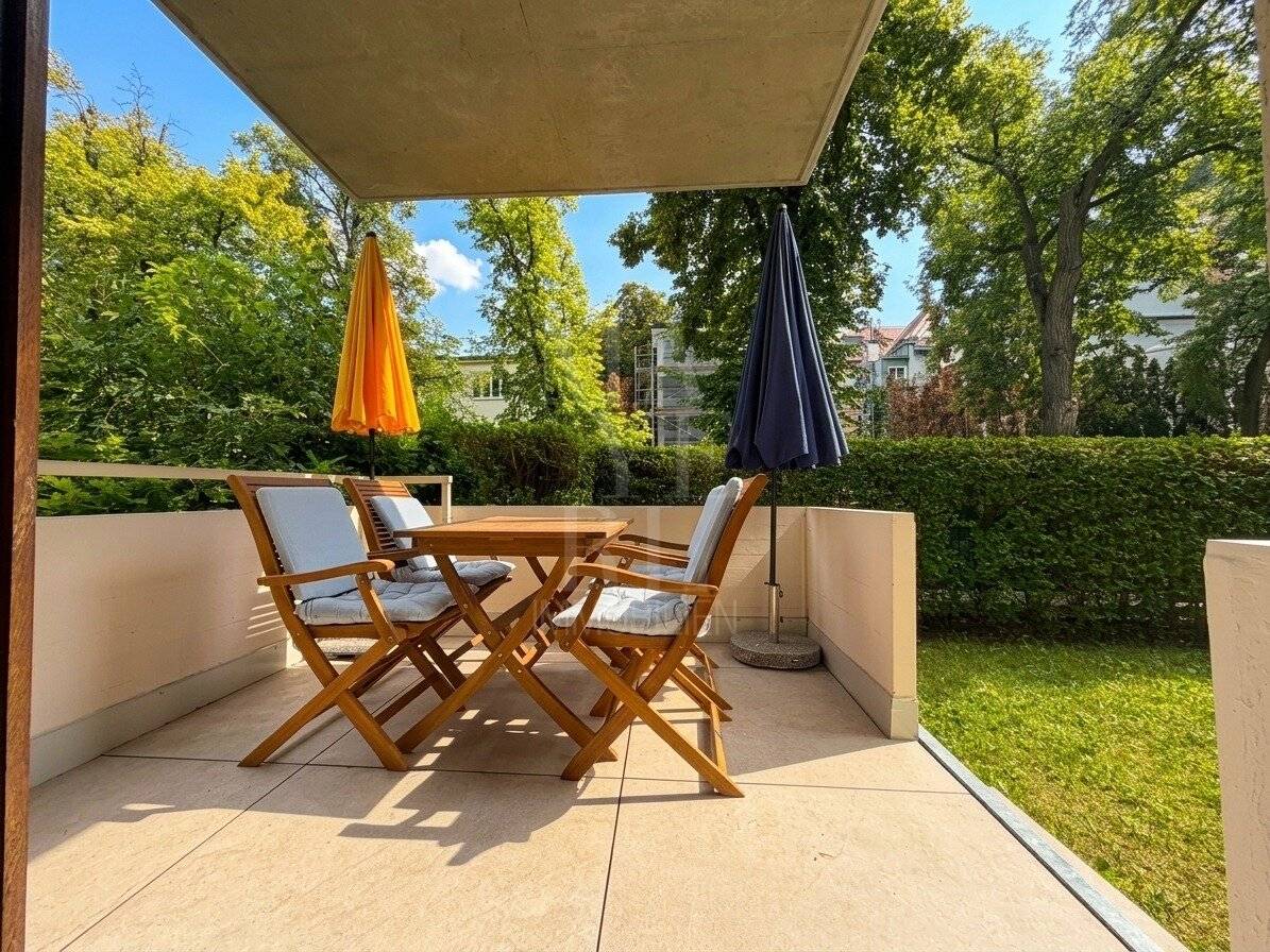 4-room garden apartment in the Türkenschanzcottage - ceiling height 2,80 m