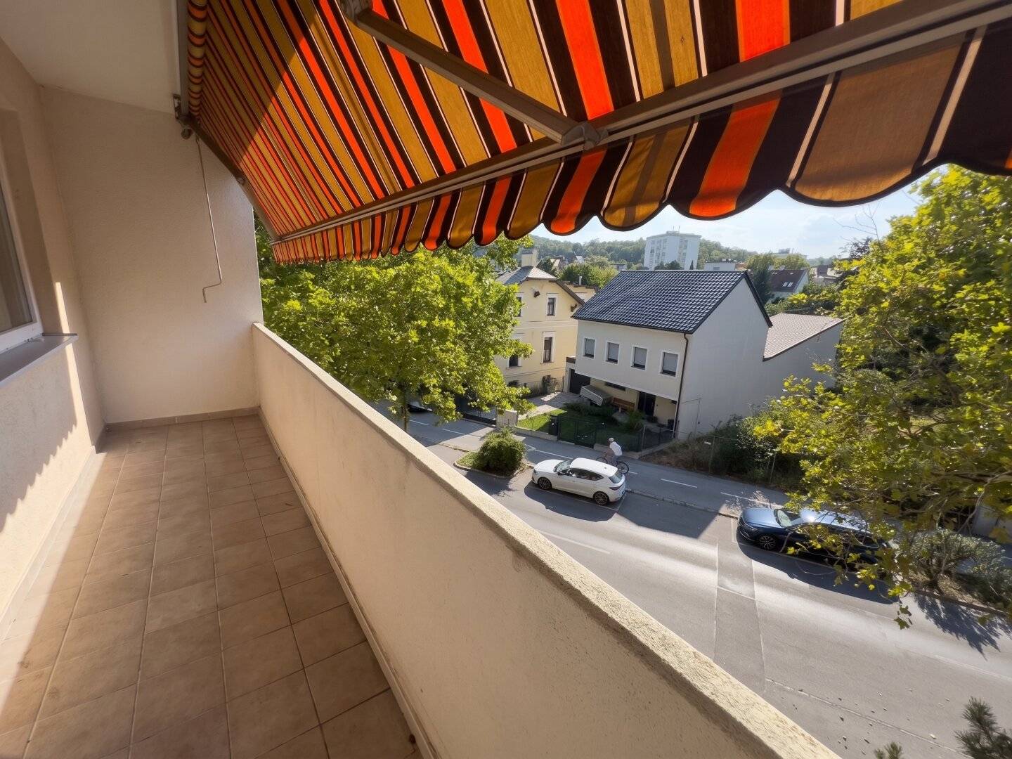 Immediately available – Spacious 3-room apartment with balcony and parking in Maria Enzersdorf