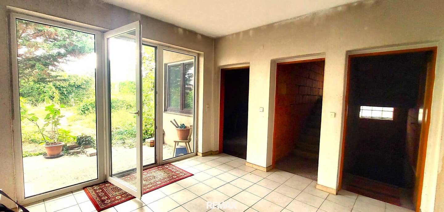 Einfamilienhaus lädt zum Fertigstellen ein