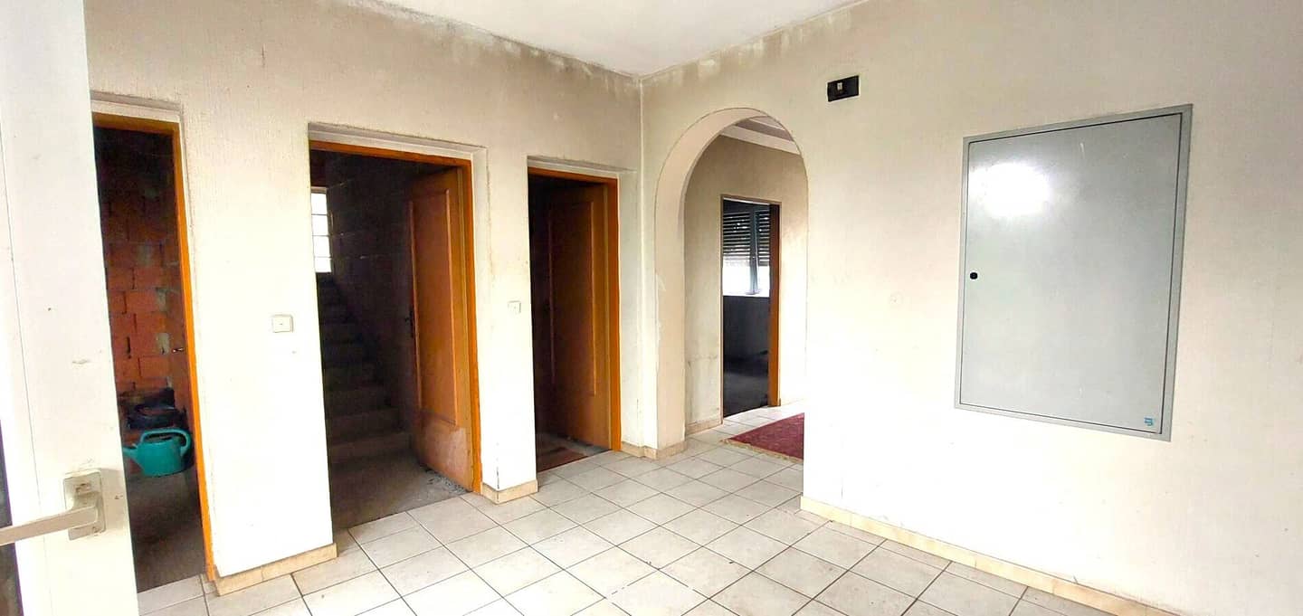 Einfamilienhaus lädt zum Fertigstellen ein