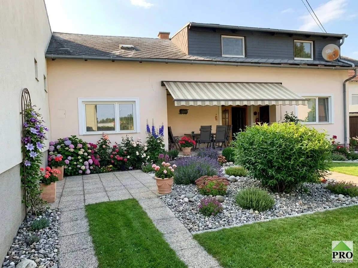 Großzügiges 7-Zi-Haus mit kleinem Garten, Terrasse & 2 Stellplätzen in 2034 Großharras
