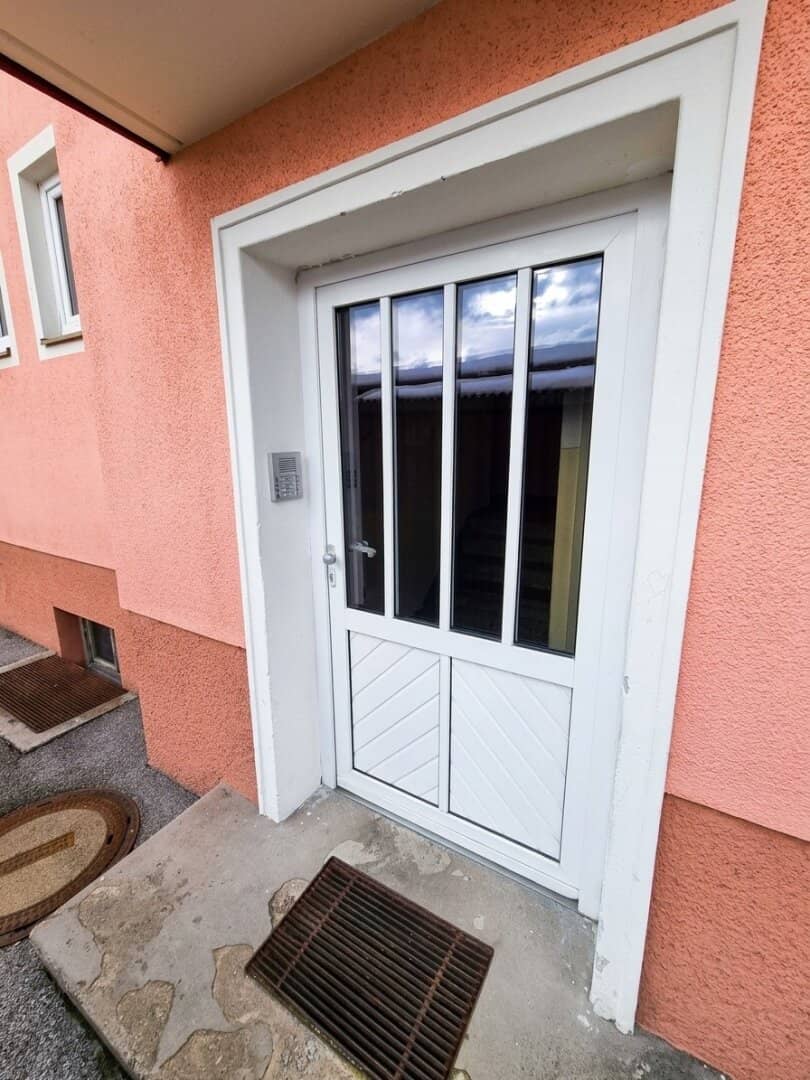 Secure capital investment - Well rented residential and commercial building in sought after location