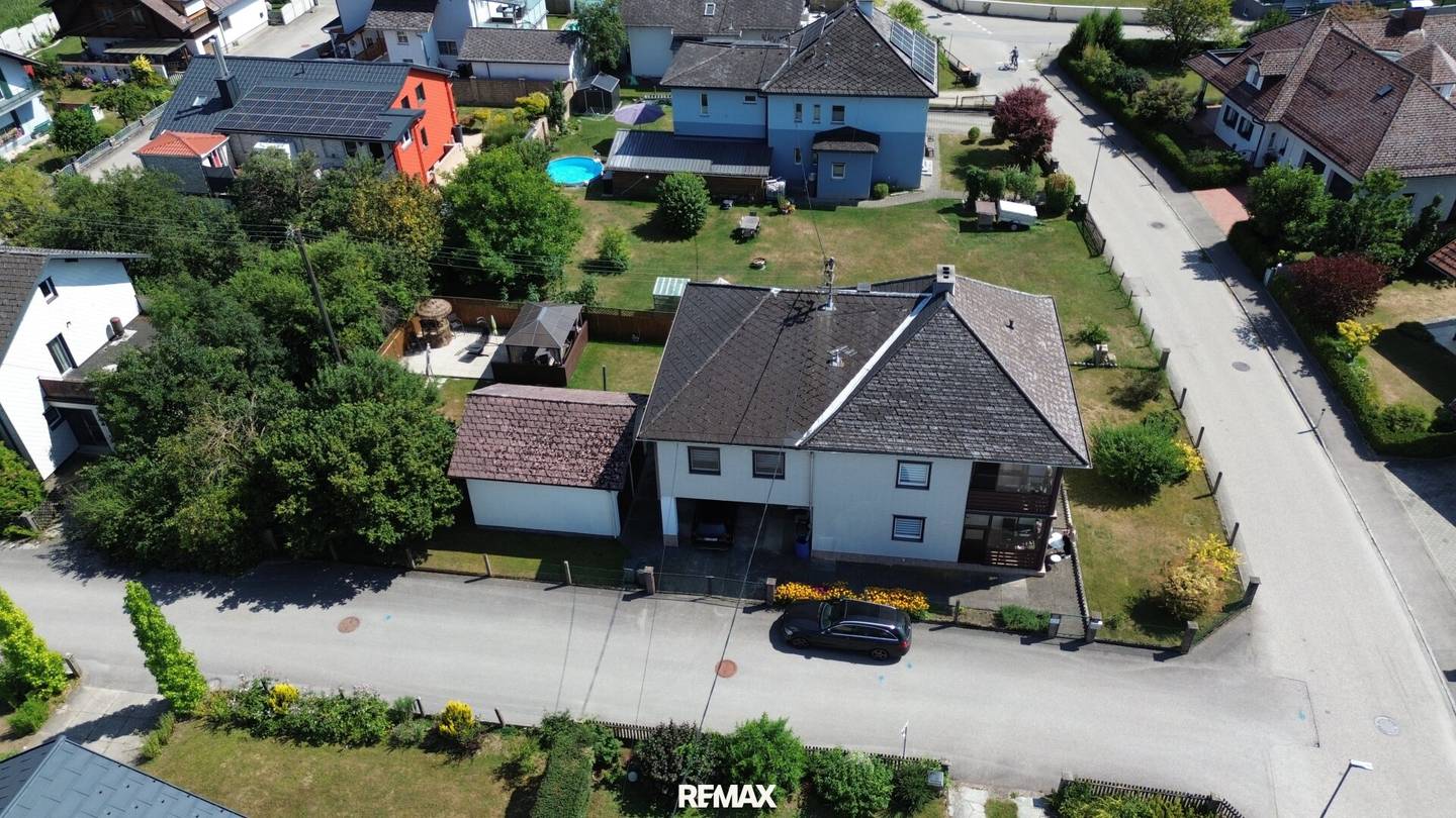 Wohnhaus mit viel Platz für bis zu zwei Familien in sonniger Siedlungslage von Timelkam