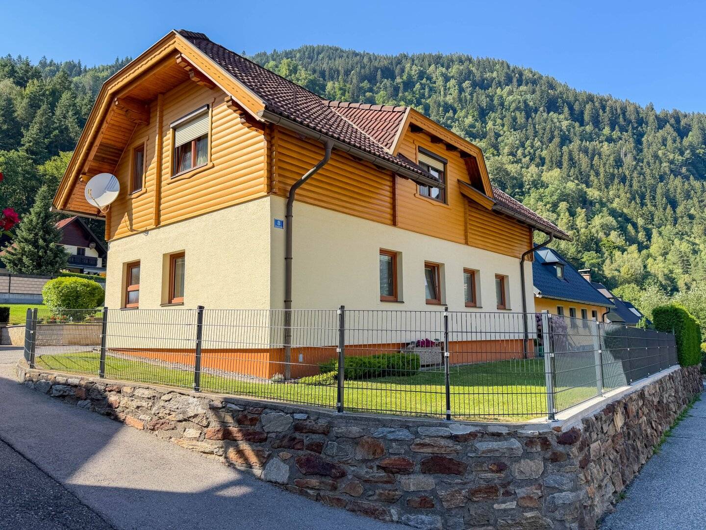 EINZIEHEN UND WOHLFÜHLEN - GEPFLEGTES ZUHAUSE ZWISCHEN DEM MILLSTÄTTER SEE UND RADENTHEIN!