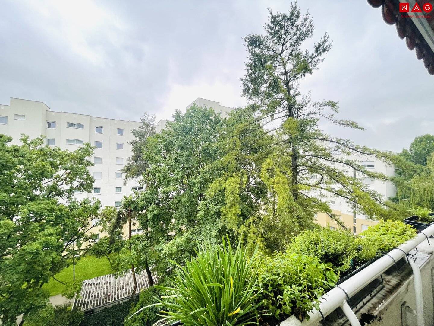Living comfort on the top floor – 2-room apartment with sheltered loggia in Linz/Oed! Attention apartment is currently being renovated! Move-in 01 September 2026!