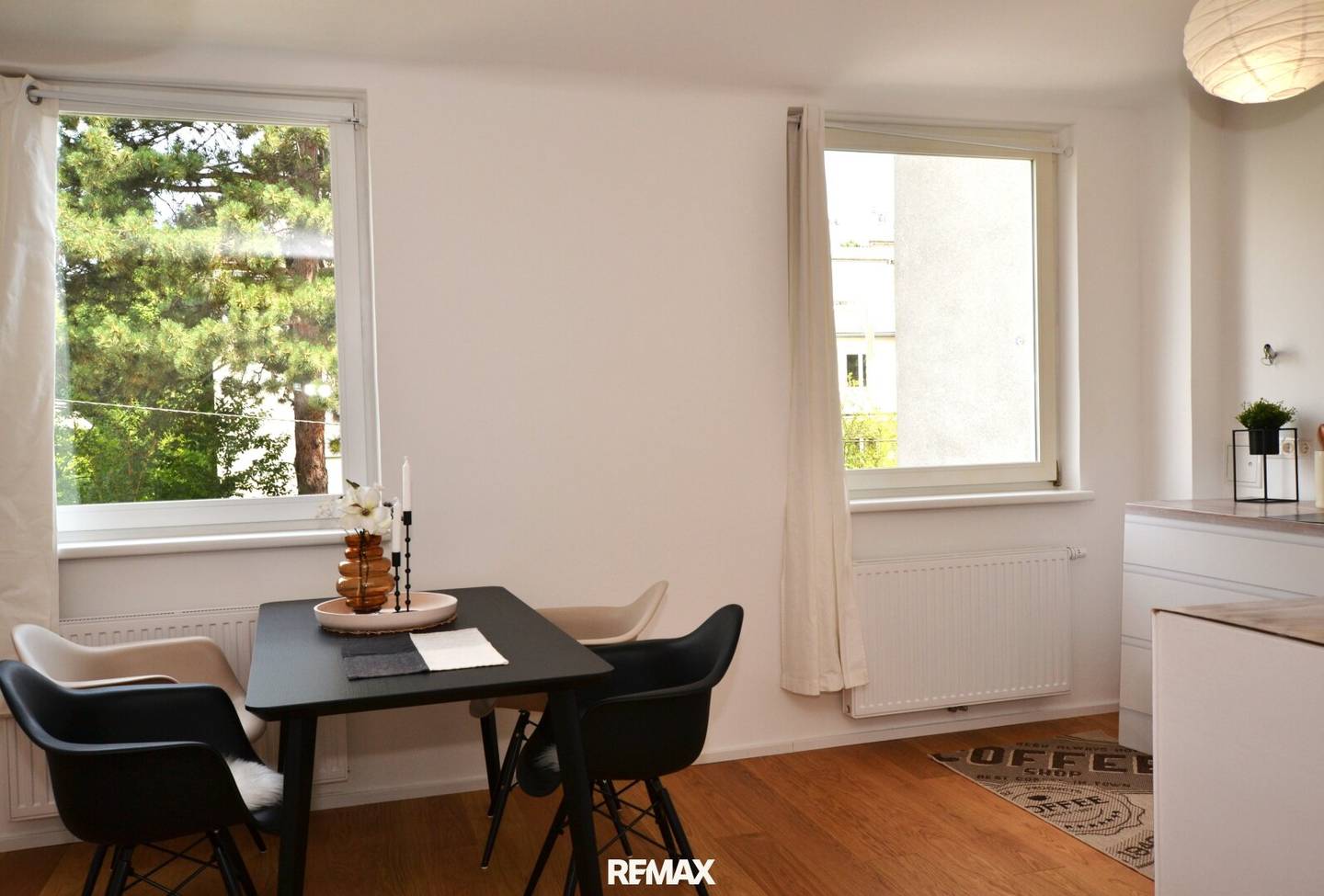 Charming 2-room apartment in a quiet residential area in very good condition