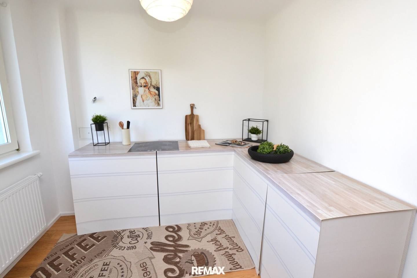 Charming 2-room apartment in a quiet residential area in very good condition