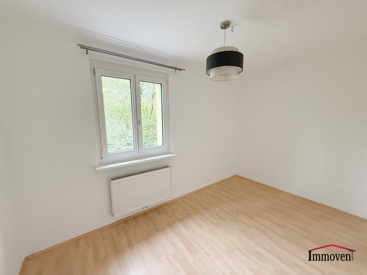 Bright 3-room apartment near Tribuswinkel Castle