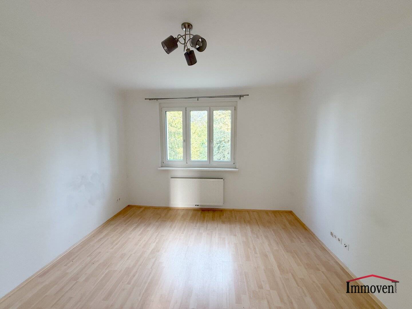 Bright 3-room apartment near Tribuswinkel Castle