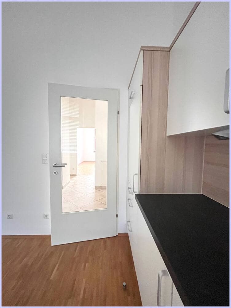 Central apartment near Kurpark with parking