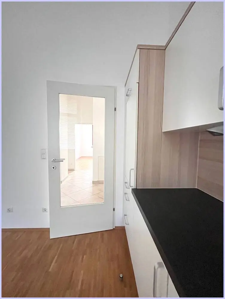 Central apartment near Kurpark with parking