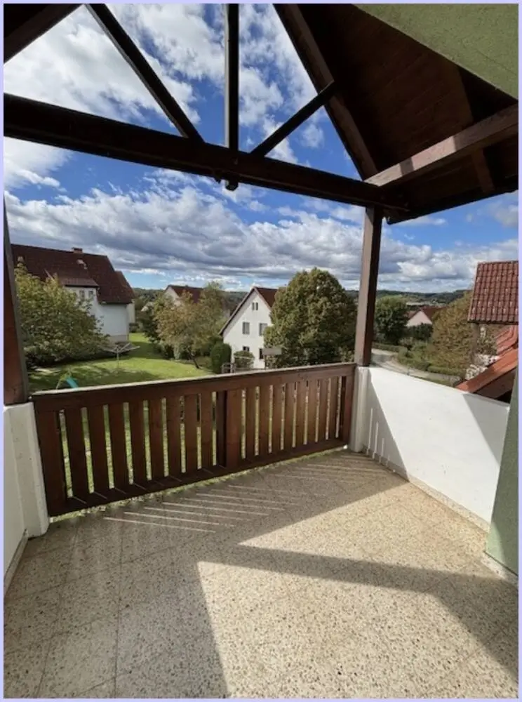 Bright Wohnung with balcony and covered parking