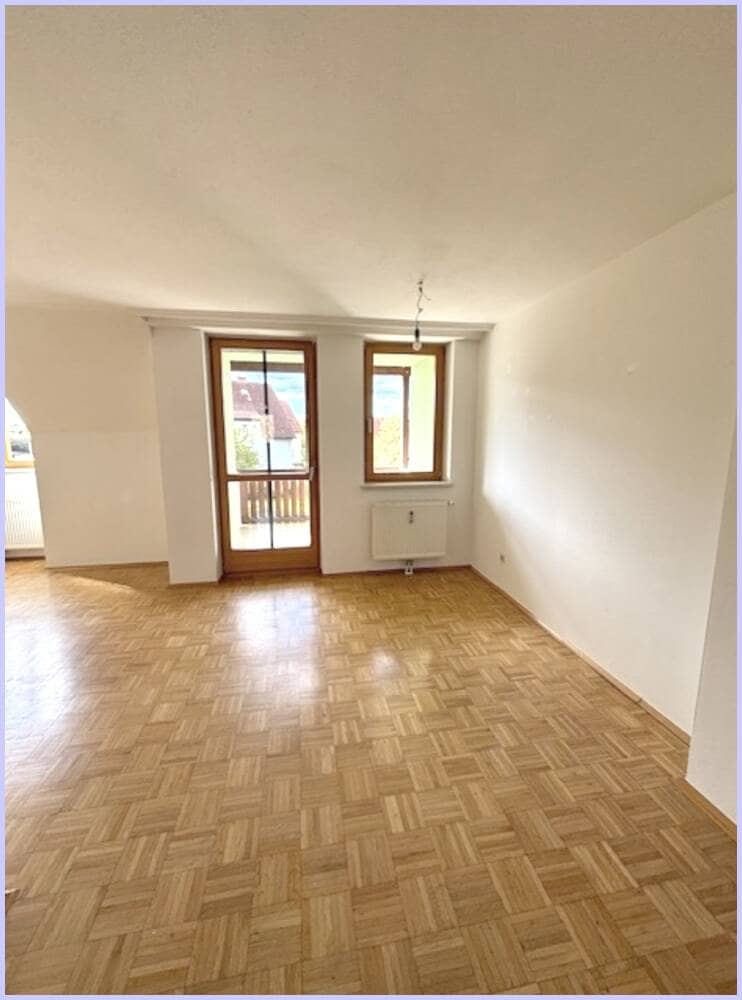 Bright Wohnung with balcony and covered parking