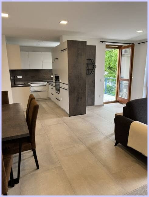 Investment apartment in central spa location with parking and balcony