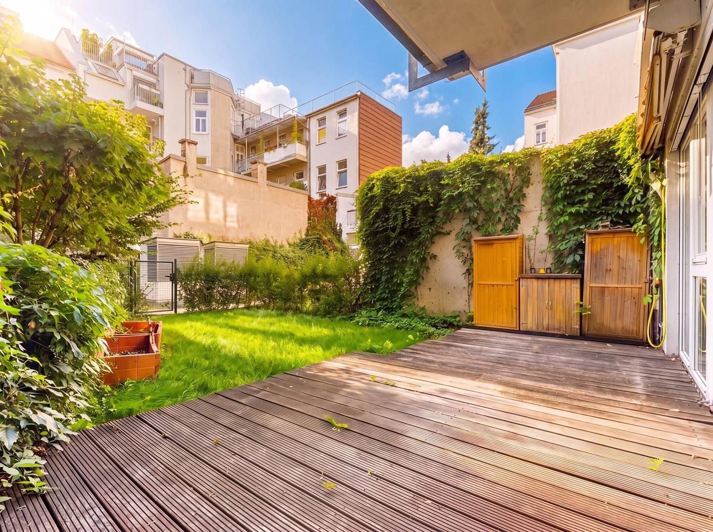 Maisonettewohnung with private garden and terrace