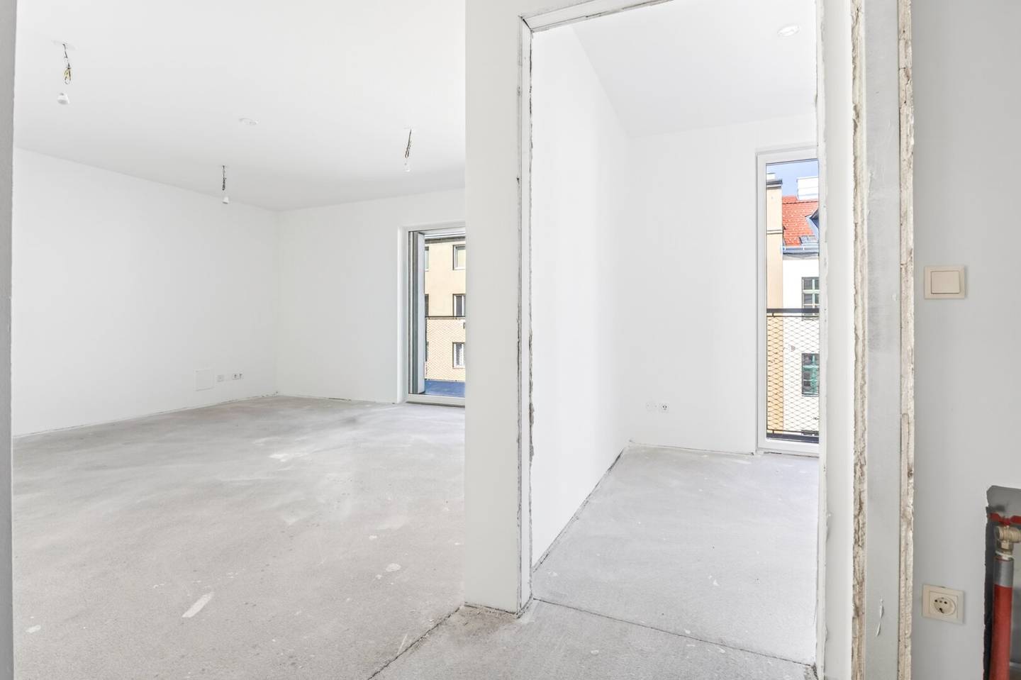 Centrally accessible with balcony
