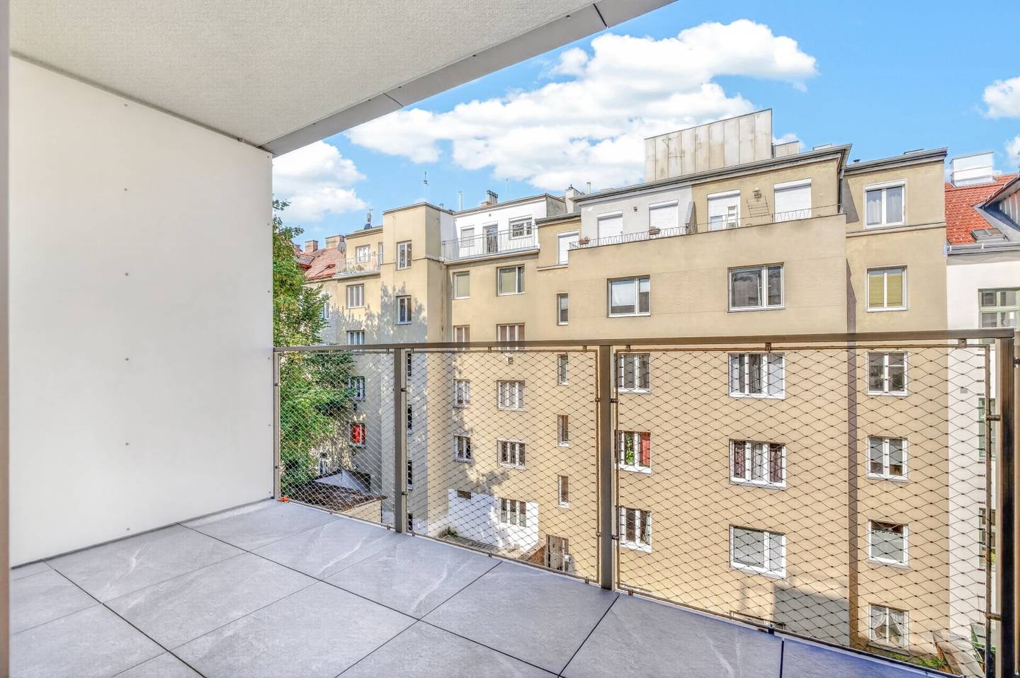 Centrally accessible with balcony