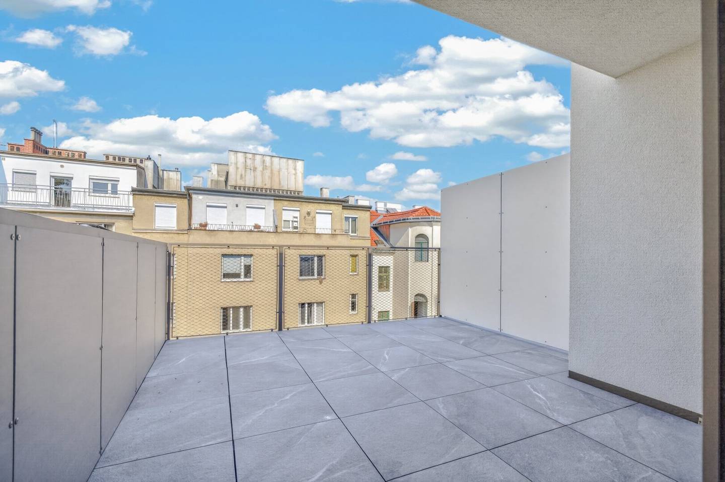 Maisonette, Air Conditioning, Balcony and Terrace