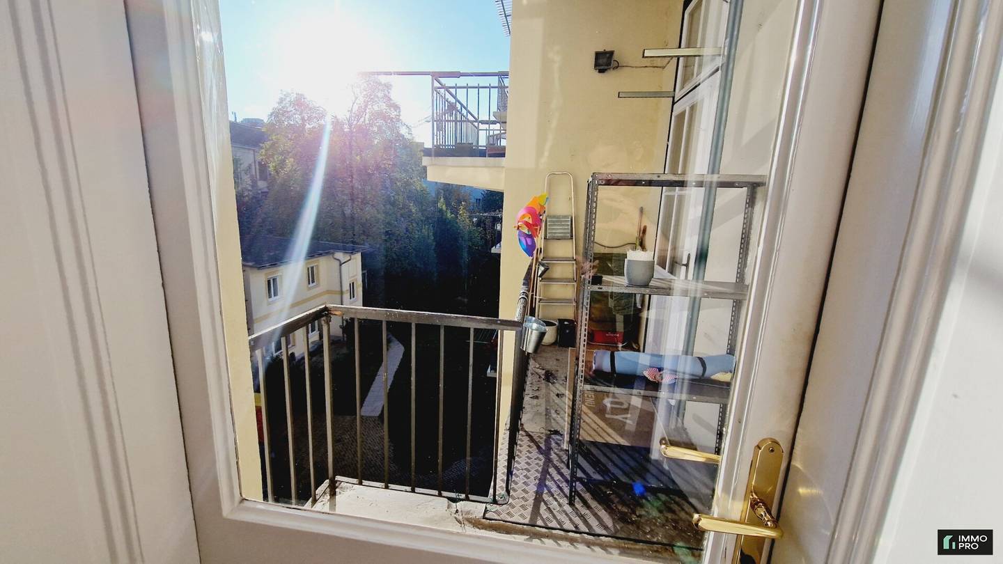 Spacious 5-room apartment with balcony in the center of Leoben