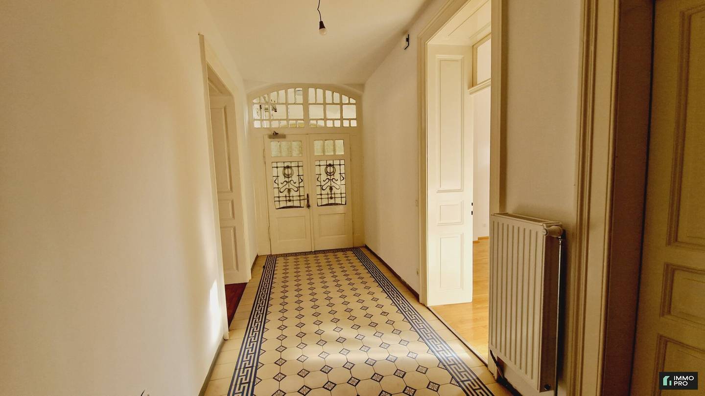 Spacious 5-room apartment with balcony in the center of Leoben