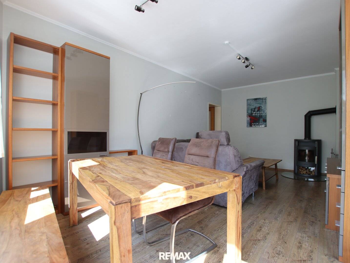 GEMÜTLICH &amp; HELL! 3-Zimmer Wohnung inkl. Tiefgaragenplatz!
