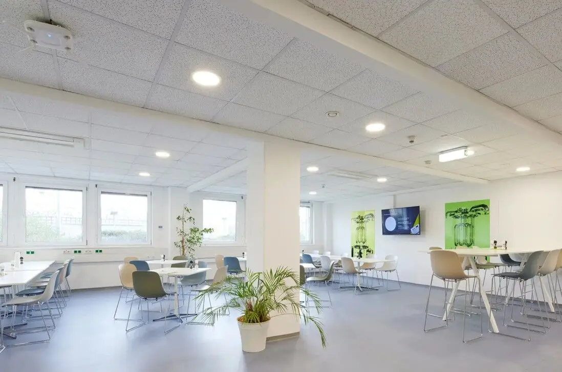 Office with efficient layout and underground parking