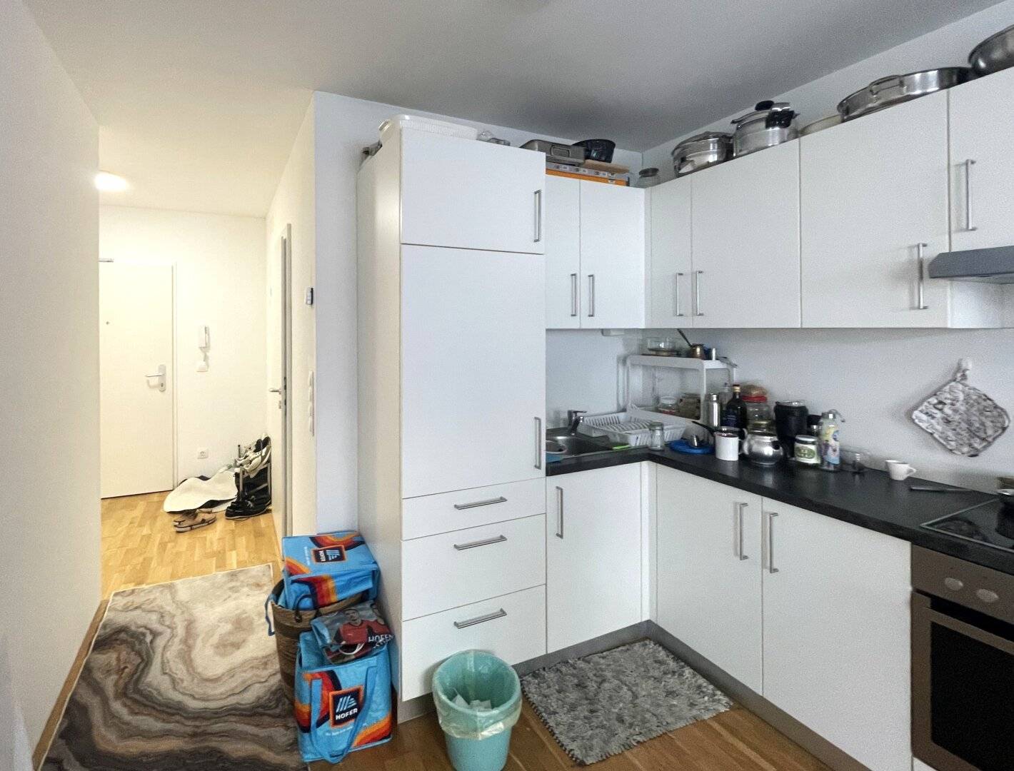 Vermietete 2-Zimmer-Wohnung mit Balkon und Parkplatz – ideal als Vorsorge!