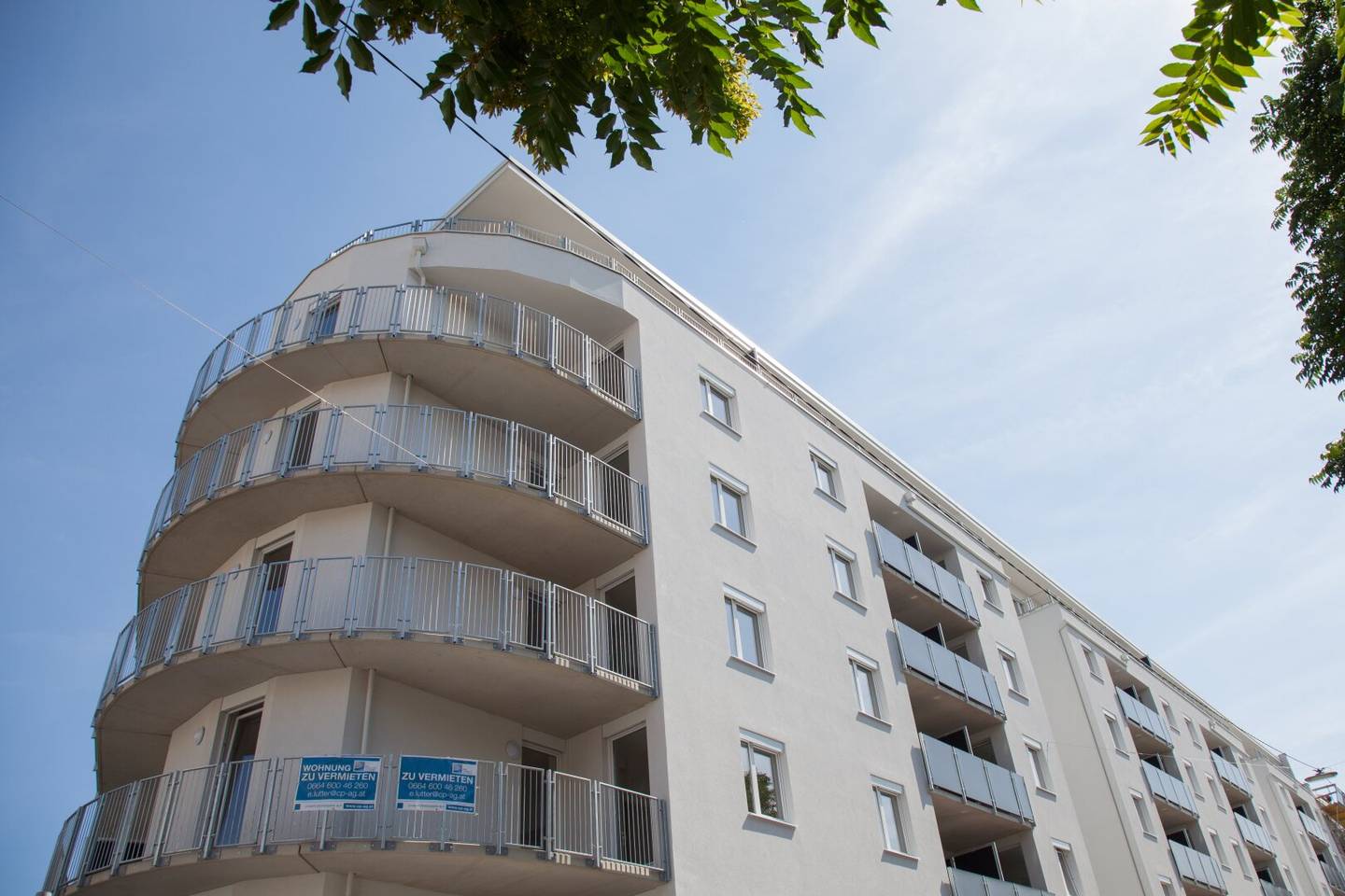 Vermietete 2-Zimmer-Wohnung mit Balkon und Parkplatz – ideal als Vorsorge!