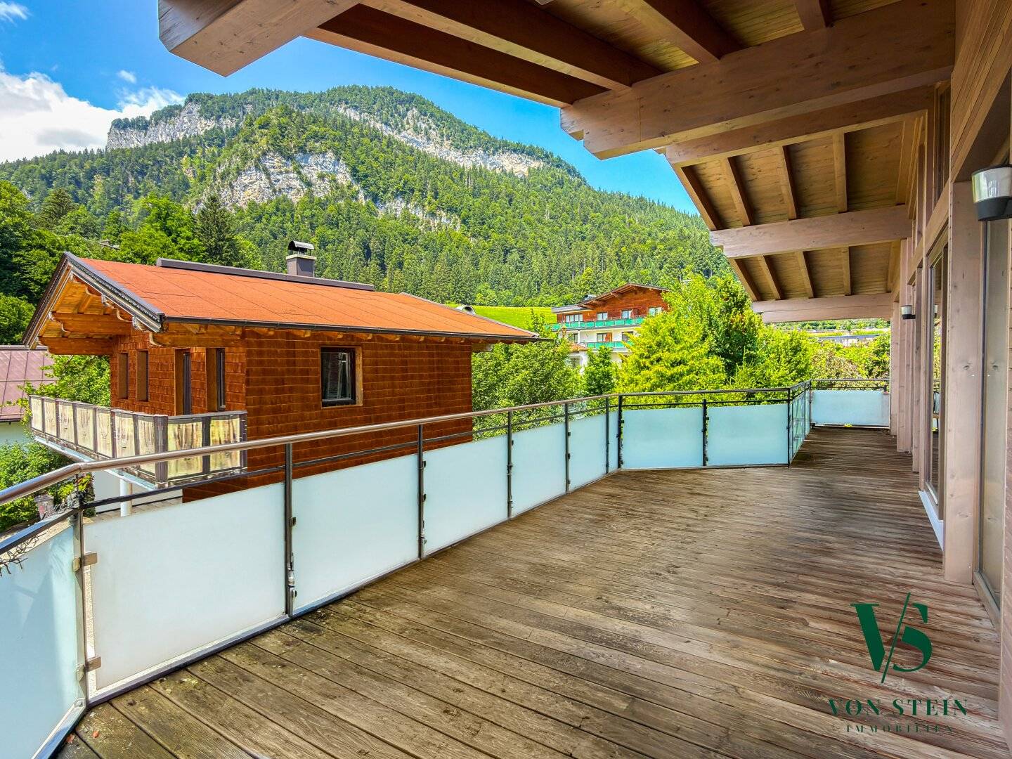 Alpiner Wohntraum nahe Kitzbühel – exklusive Dachgeschosswohnung mit Panoramaterrasse und Hornblick