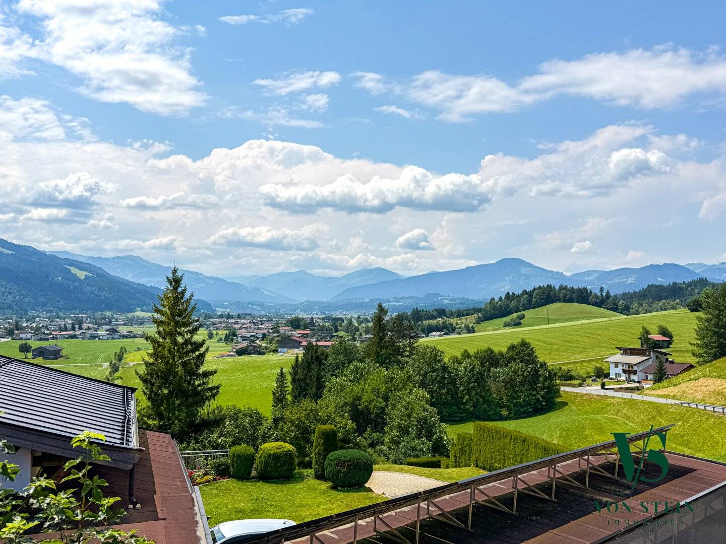 Alpiner Wohntraum nahe Kitzbühel – exklusive Dachgeschosswohnung mit Panoramaterrasse und Hornblick